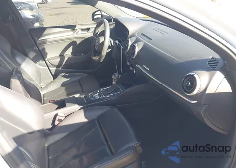 2020 Audi A3 Premium 40 Tfsi Front-Wheel Drive S Tronic z USA, uszkodzony, nr VIN WAUAUGFFXLA006011